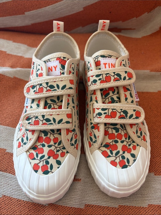 Tinycottons Other - Tinycottons and Superga cream/cherry canvas Velcro sneakers